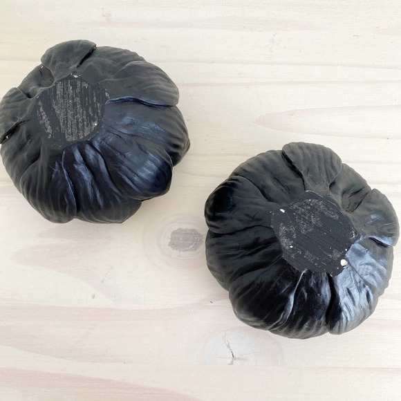 Lotus Flower Style Candle Holders Matte Black Set of 2 - Picture 8 of 8